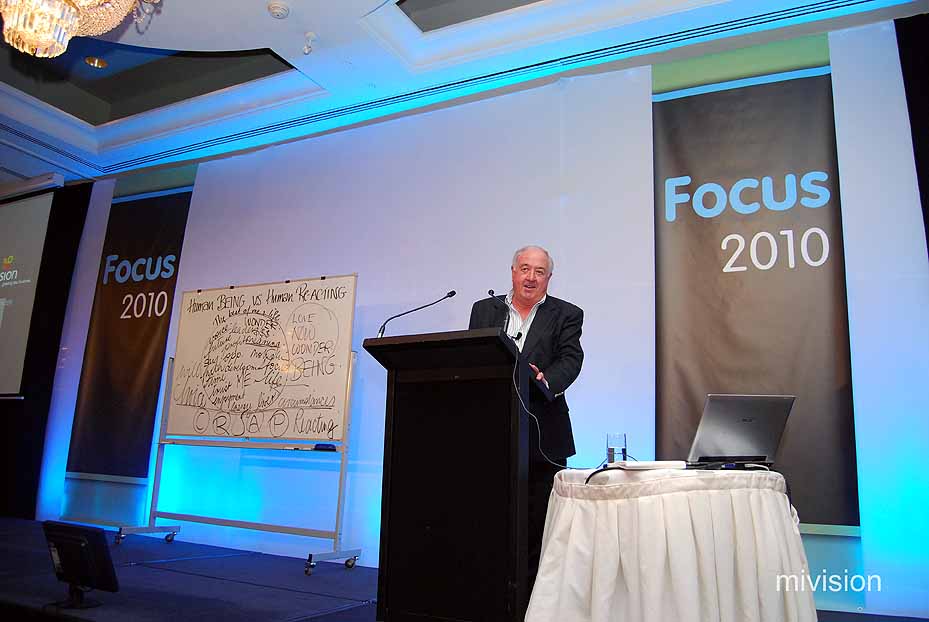 Founder of Contiki, the inspirational John Anderson - Image 33 Provision Focus 2010 Congress Gallery (40)