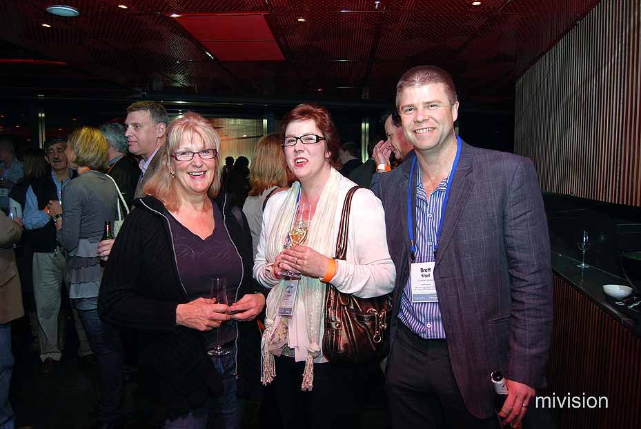Julie Walker, Leanne and Brett Sheil from European Eyewear at the Eureka SkyBar - Image 9 Provision Focus 2010 Congress Gallery (40)