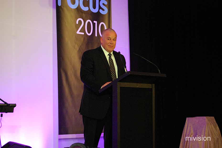 Cam Battaglia presents at the Provision 2010 Gala Dinner - Image 91 Provision Focus 2010 Congress Gallery (40)