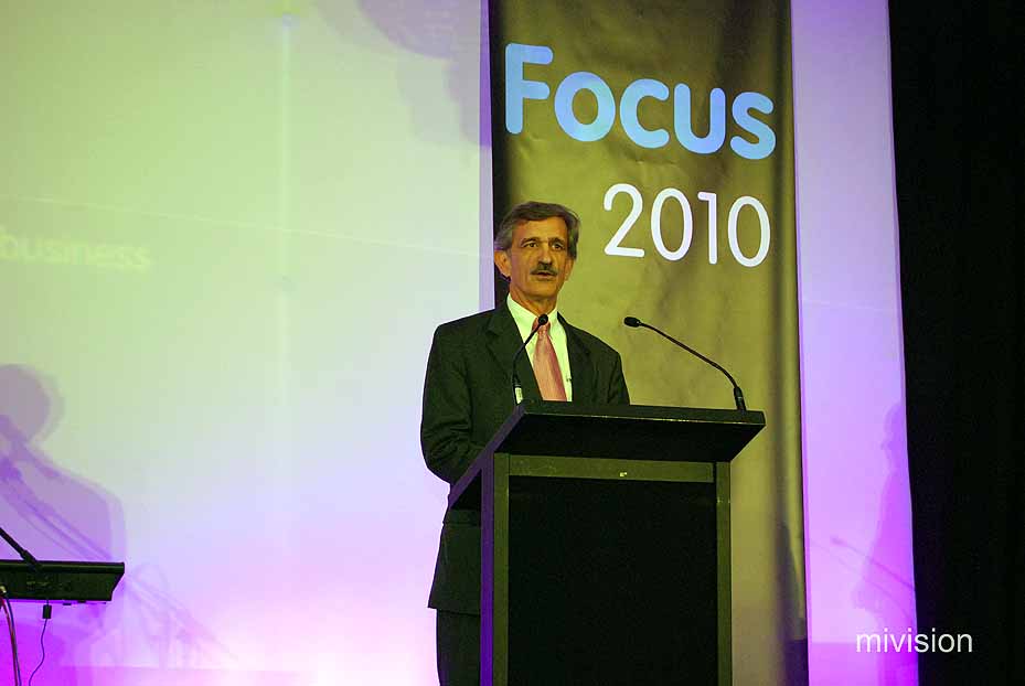 OGS's Ron Baroni presents at the Provision 2010 Gala Dinner - Image 94 Provision Focus 2010 Congress Gallery (40)