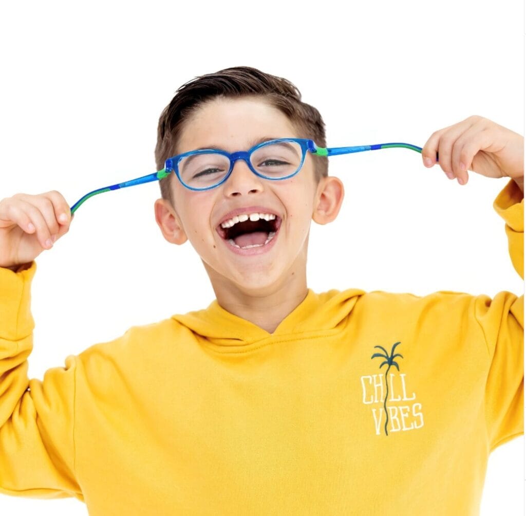 child in little4eyes frames