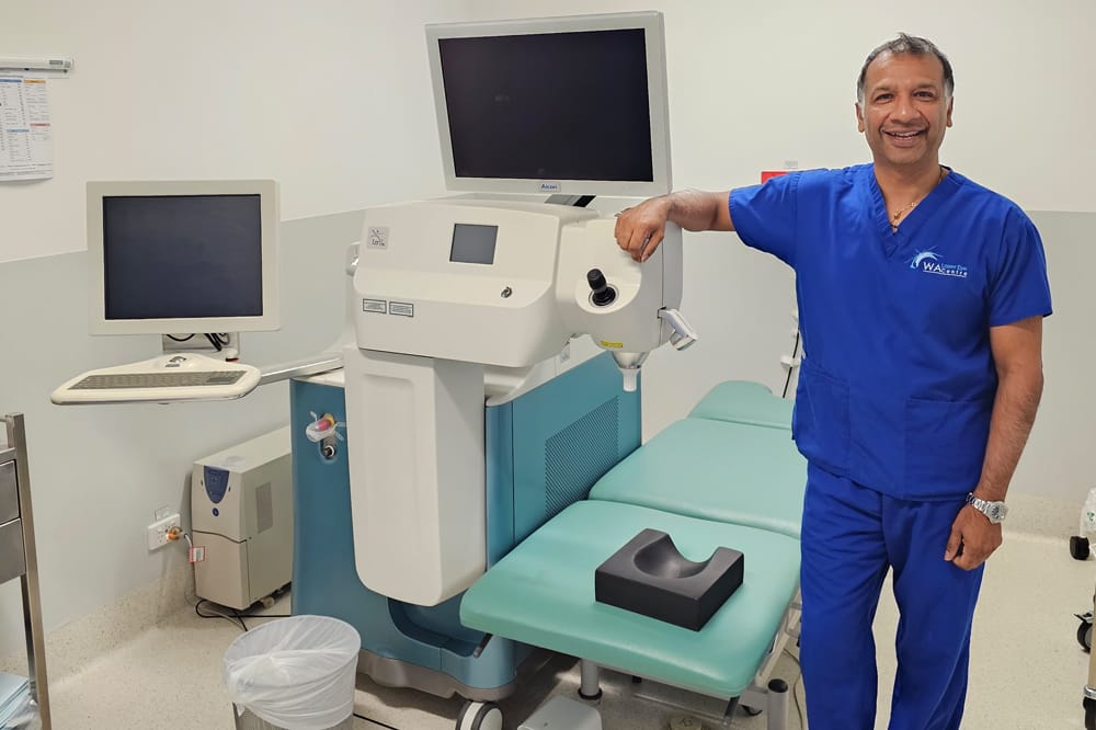 Associate Professor Rob Paul with the LenSx FLACS system.